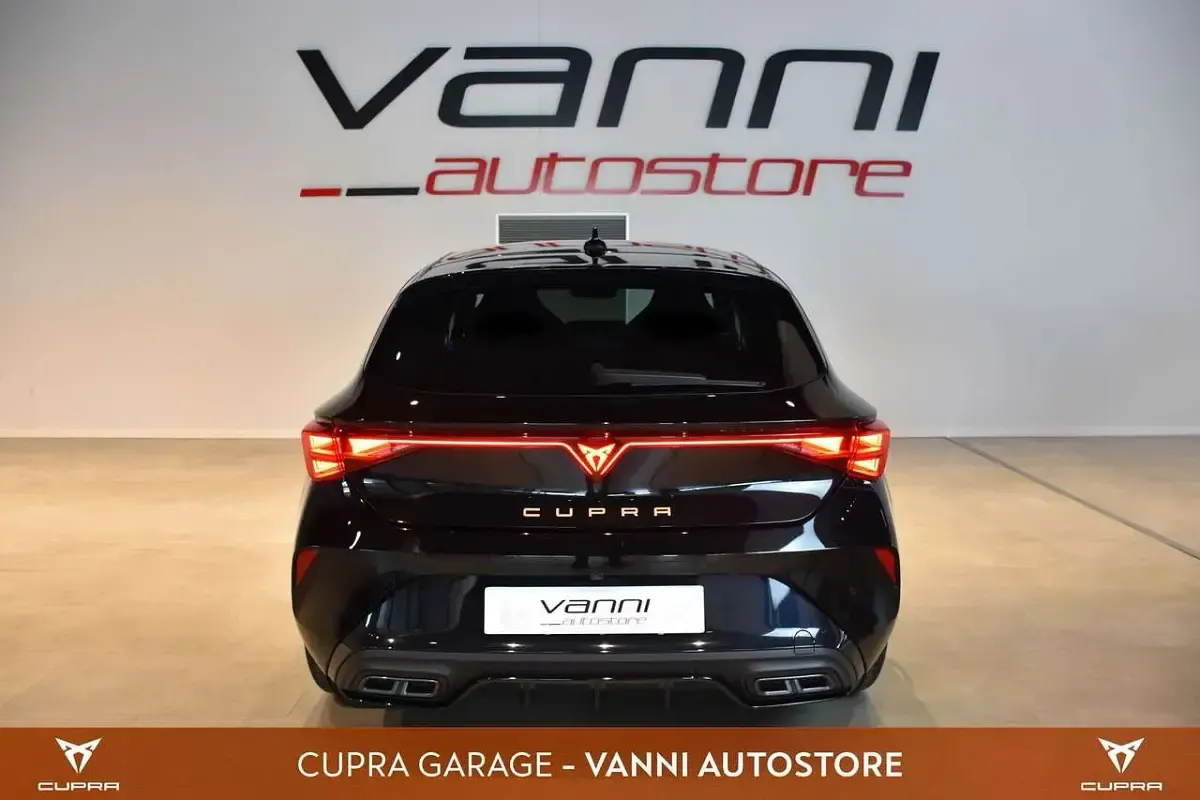 Nuova Cupra Leon 150 CV (110 kW) 2026 Nero Utilitaria