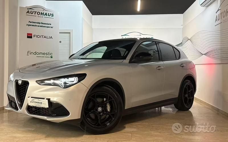 Usata Alfa Romeo Stelvio 160 CV (117 kW) 2023 Grigio SUV