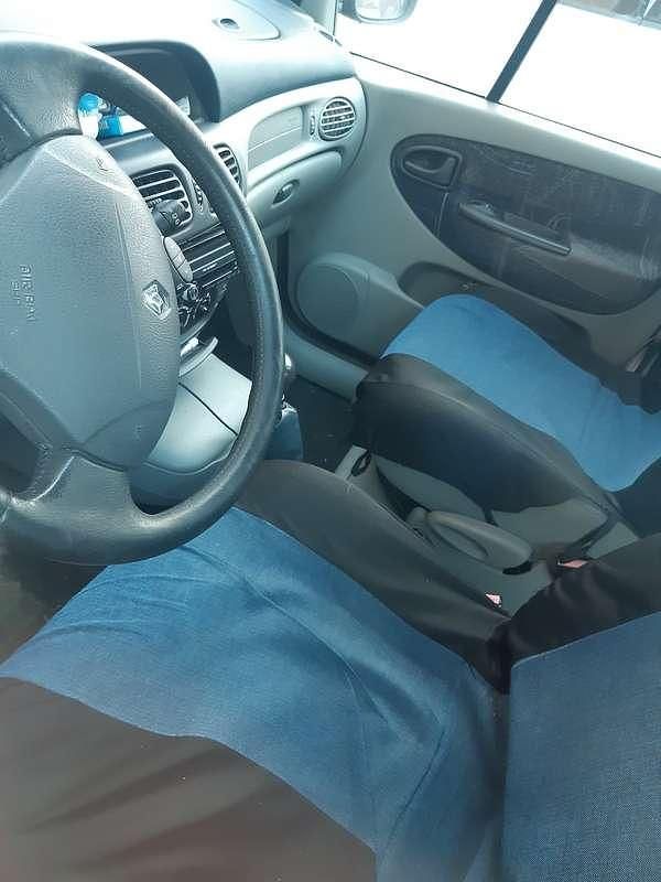 Usata 2000 Renault Scénic Monovolume | 1250 € - Immagine 1/4