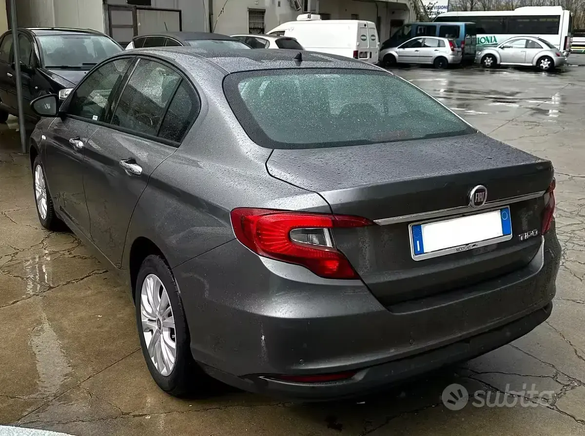 Usata Fiat Tipo 95 CV (69 kW) 2016 Marrone Berlina