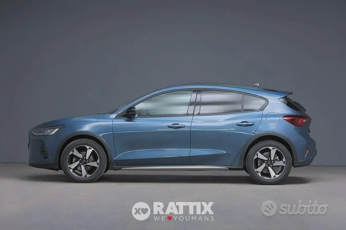 Usata Ford Focus Active 125 CV (91 kW) 2022 Blu SUV