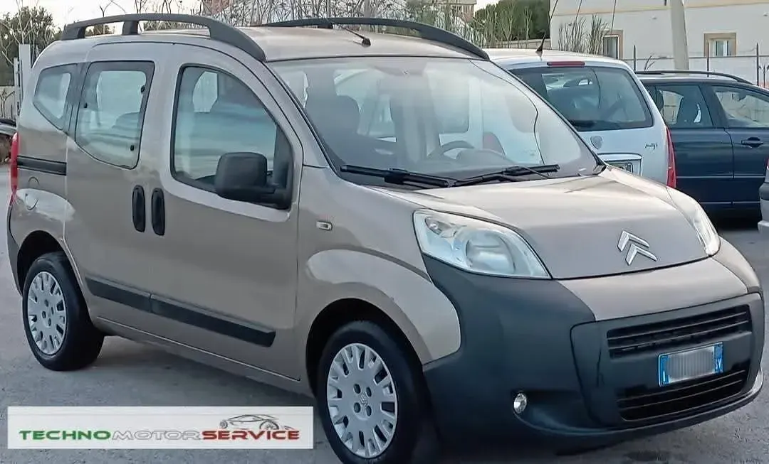 Usata Citroën Nemo 75 CV (55 kW) 2011 Grigio Monovolume