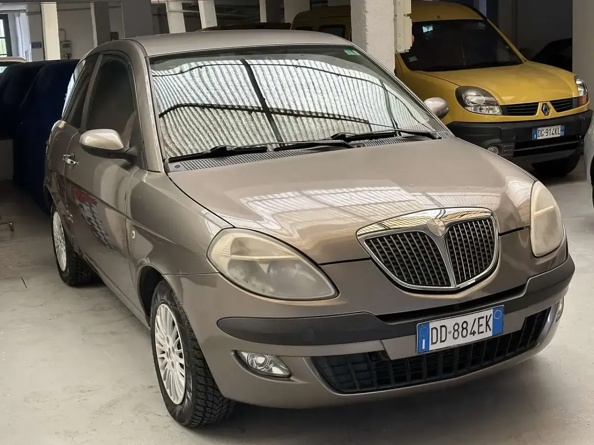 Usata Lancia Ypsilon 60 CV (44 kW) 2006 Other Utilitaria