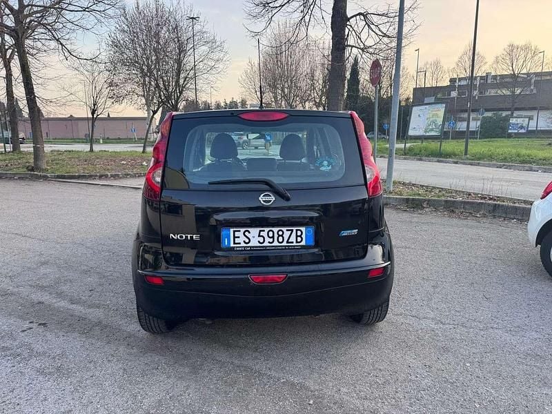 Usata Nissan Note Tekna 90 CV (66 kW) 2013 Nero Utilitaria