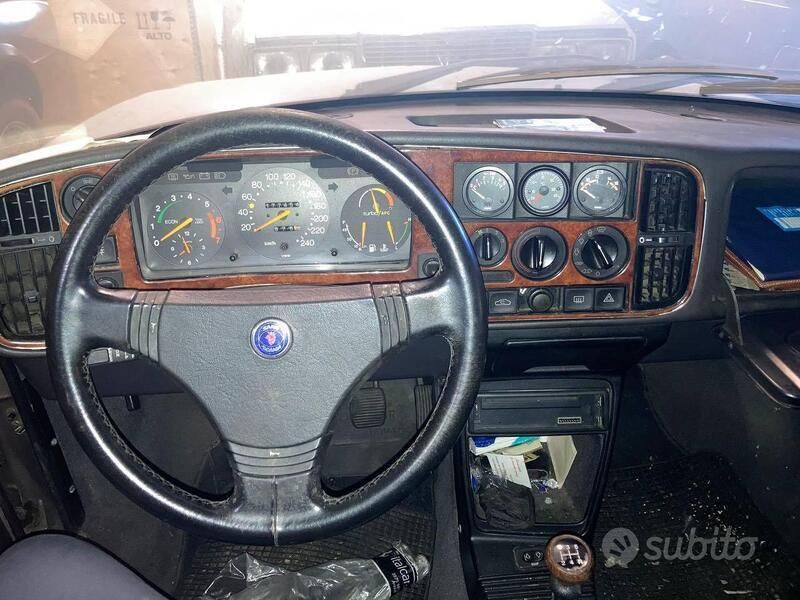 Usata Saab 900 Cabriolet 179 CV (131 kW) 1991 Grigio Cabrio