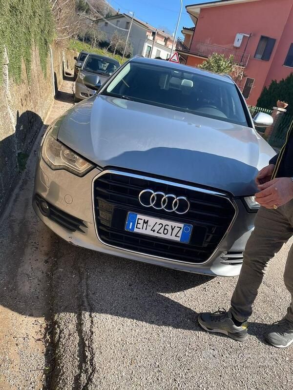 Usata Audi A6 140 CV (102 kW) 2012 Grigio Station wagon