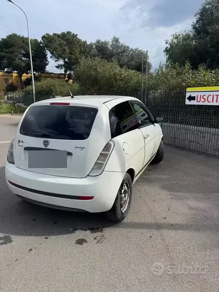 Usata Lancia Ypsilon 95 CV (69 kW) 2008 Bianco Utilitaria