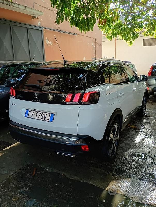 Usata Peugeot 3008 130 CV (95 kW) 2019 SUV