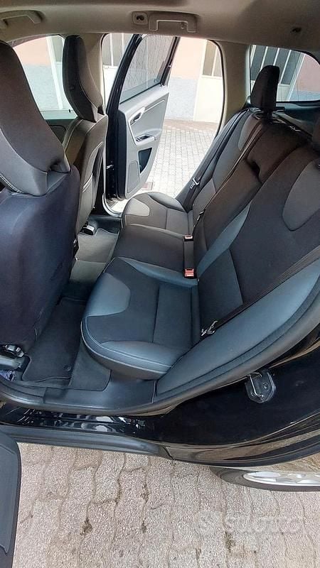 Usata Volvo XC60 163 CV (119 kW) 2011 Nero SUV