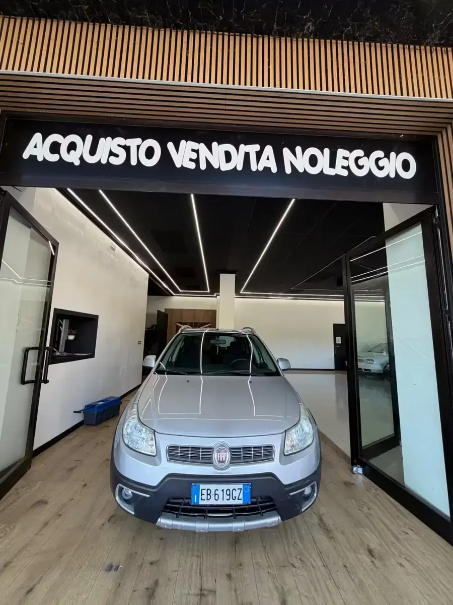 Usata Fiat Sedici 120 CV (88 kW) 2010 SUV