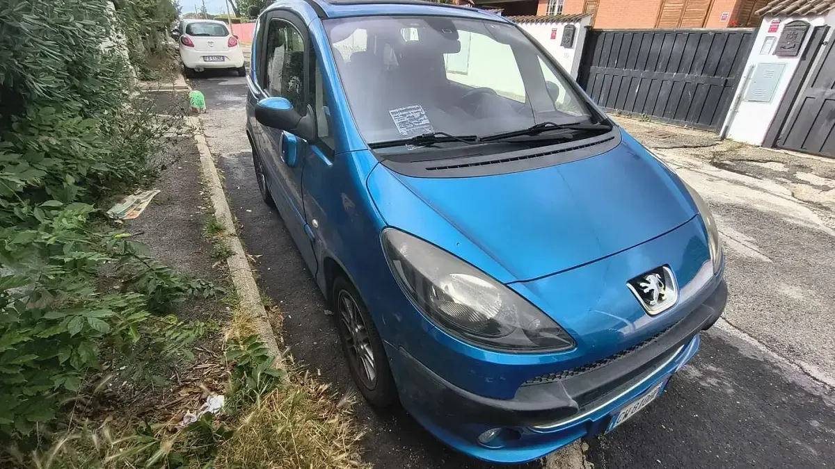 Usata Peugeot 1007 109 CV (80 kW) 2005 Monovolume