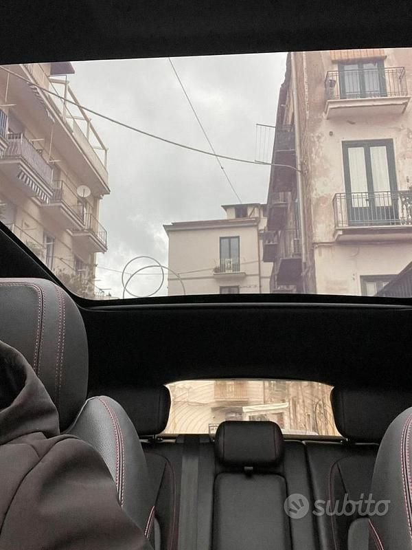 Usata Jaguar E-Pace R-Dynamic 200 CV (147 kW) 2020 Grigio SUV