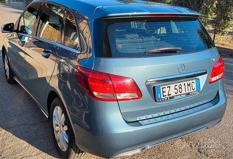 Usata Mercedes B200 136 CV (100 kW) 2015 Verde Utilitaria