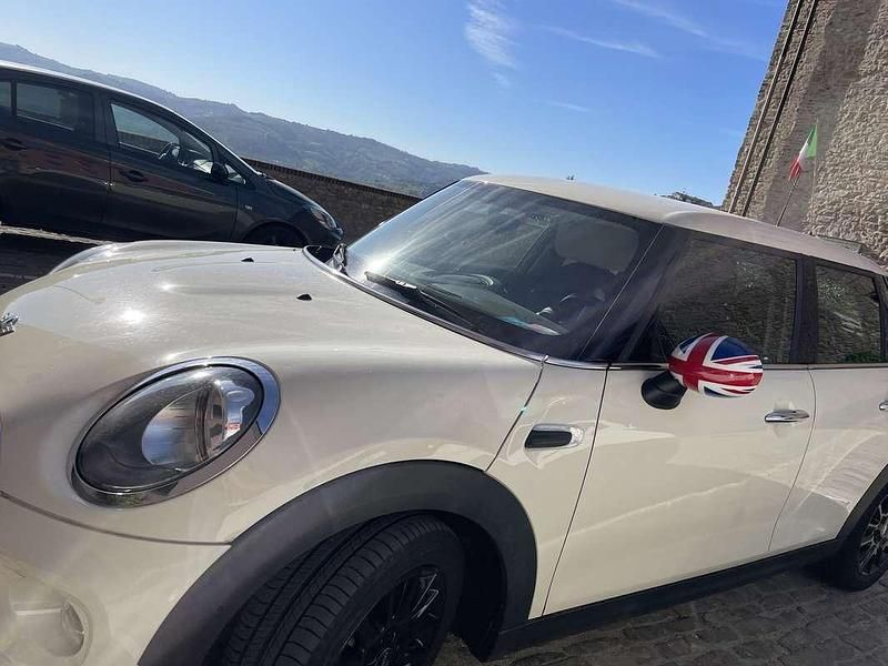 Usata Mini ONE 102 CV (75 kW) 2019 Bianco Utilitaria