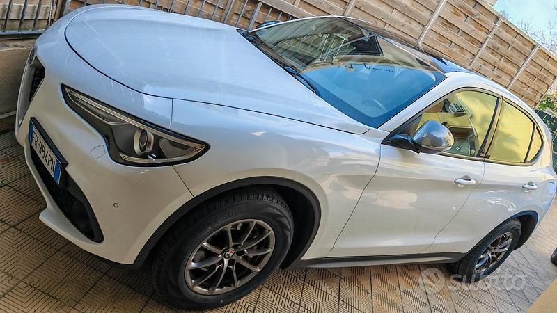 Usata Alfa Romeo Stelvio 180 CV (132 kW) 2018 Bianco SUV