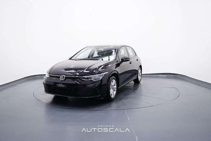 Usata VW Golf VIII Life 110 CV (80 kW) 2023 Deep black Berlina
