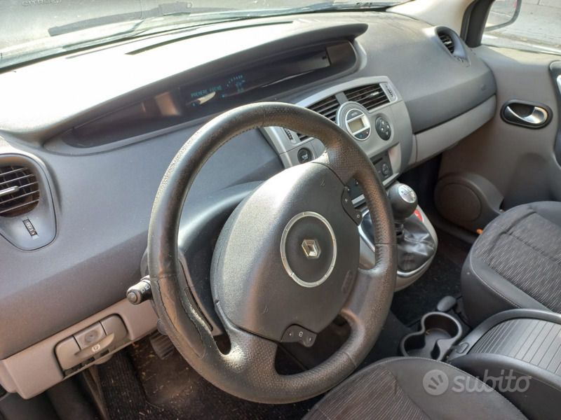 Usata 2007 Renault Scénic II Monovolume | 1000 € (Ottimo prezzo) - Immagine 1/4