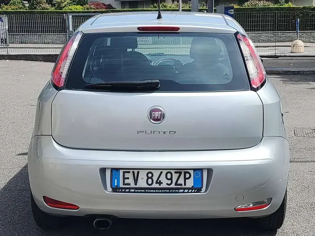 Usata Fiat Grande Punto 69 CV (50 kW) 2014 Grigio Utilitaria