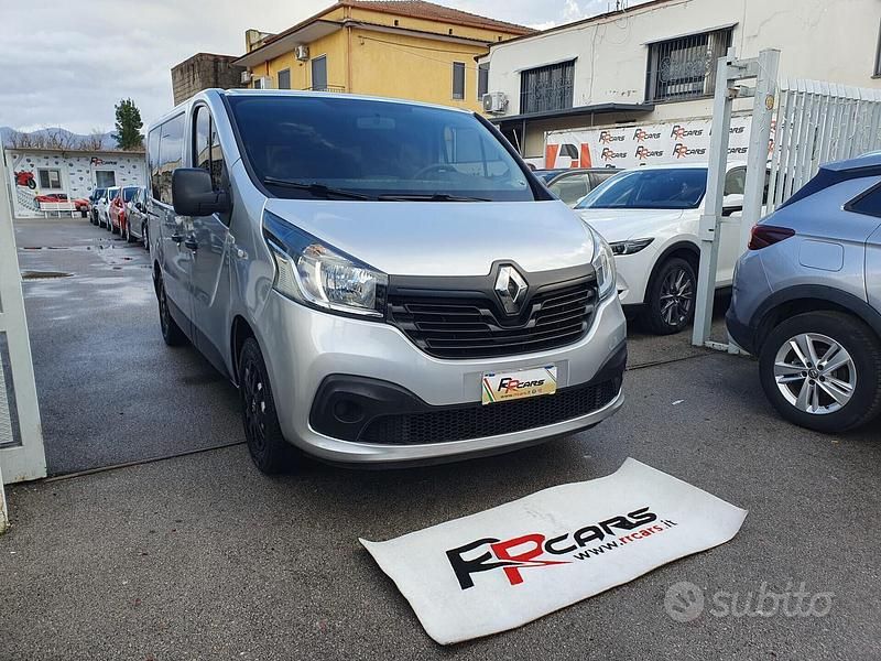 Usata Renault Trafic Zen 125 CV (91 kW) 2017 Grigio Monovolume