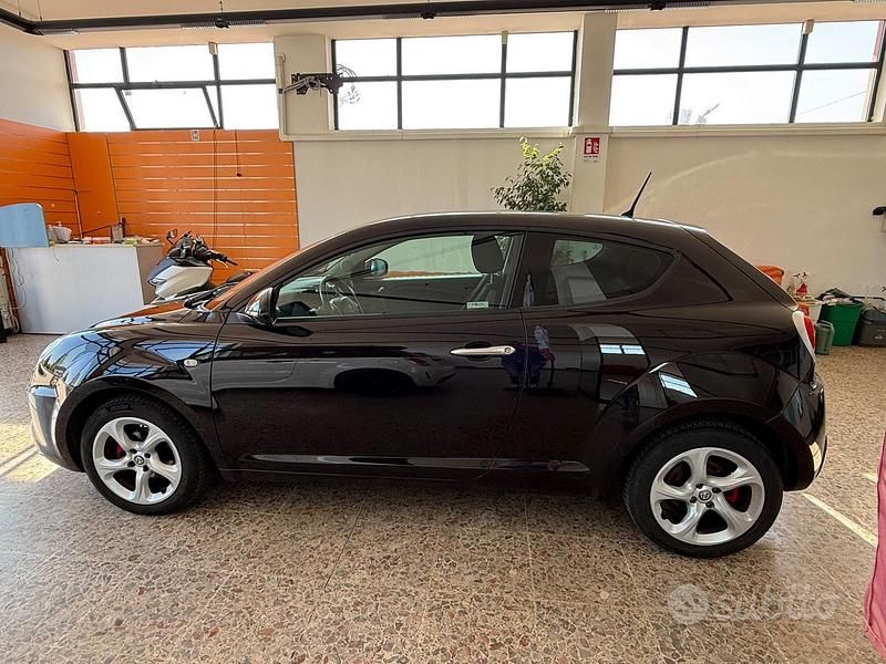 Usata Alfa Romeo MiTo 78 CV (57 kW) 2017 Nero Utilitaria