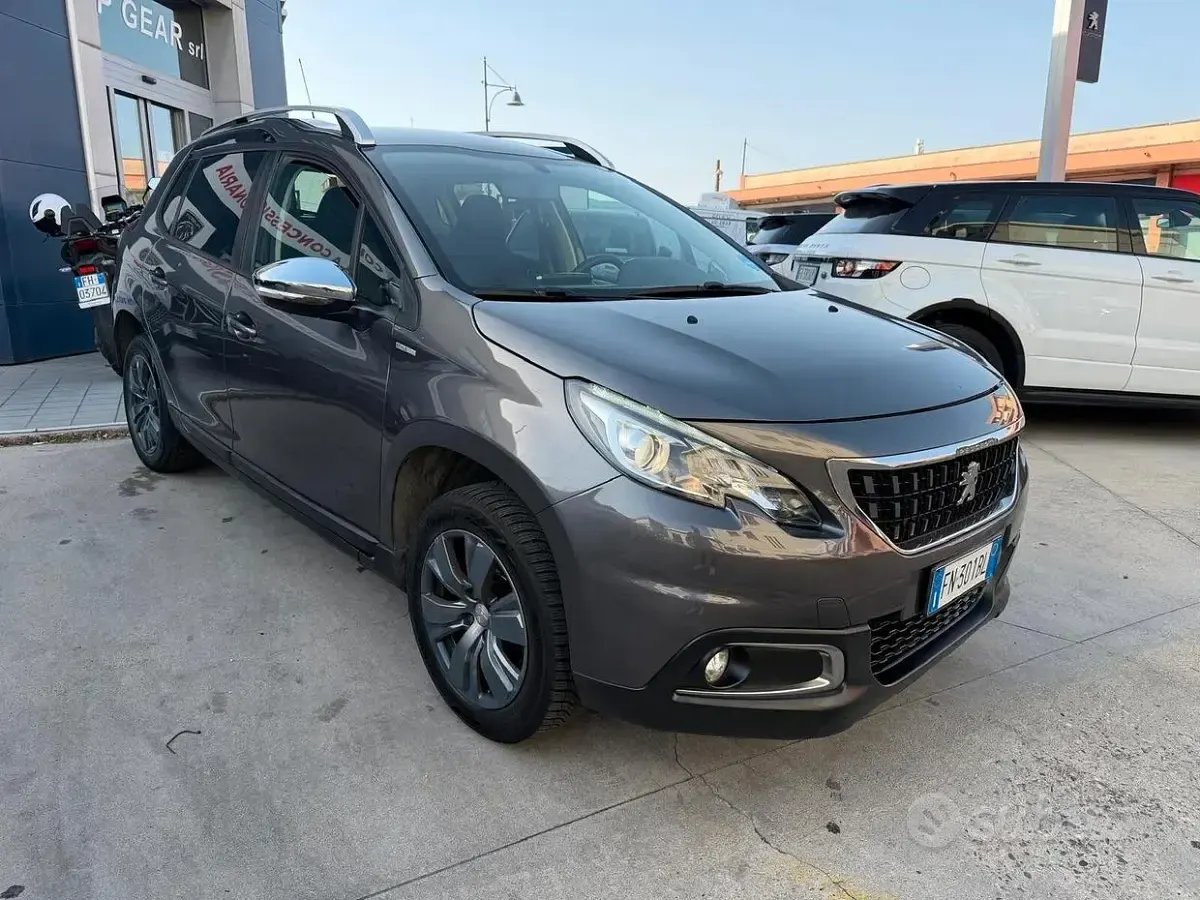 Usata Peugeot 2008 Style 82 CV (60 kW) 2018 Grigio SUV