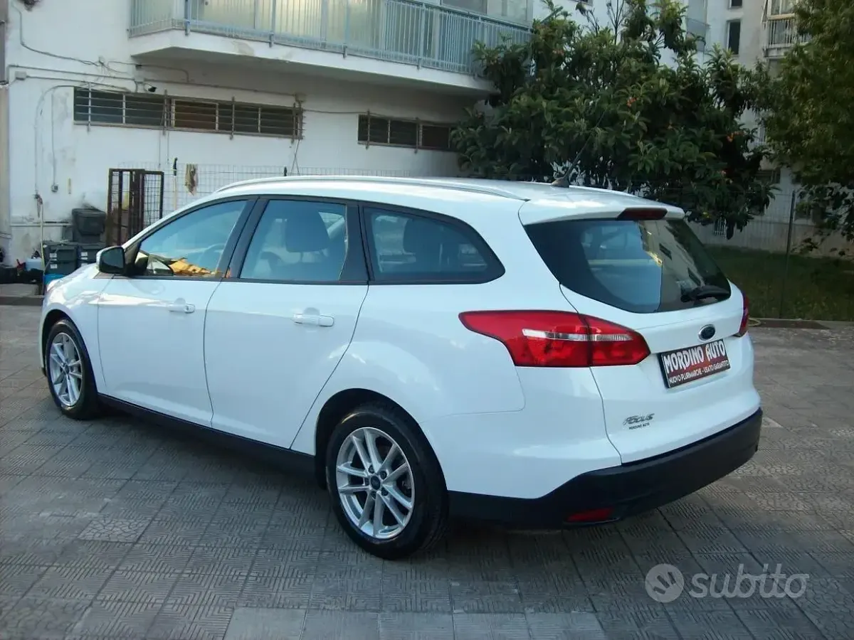 Usata Ford Focus Titanium 120 CV (88 kW) 2018 Bianco Station wagon