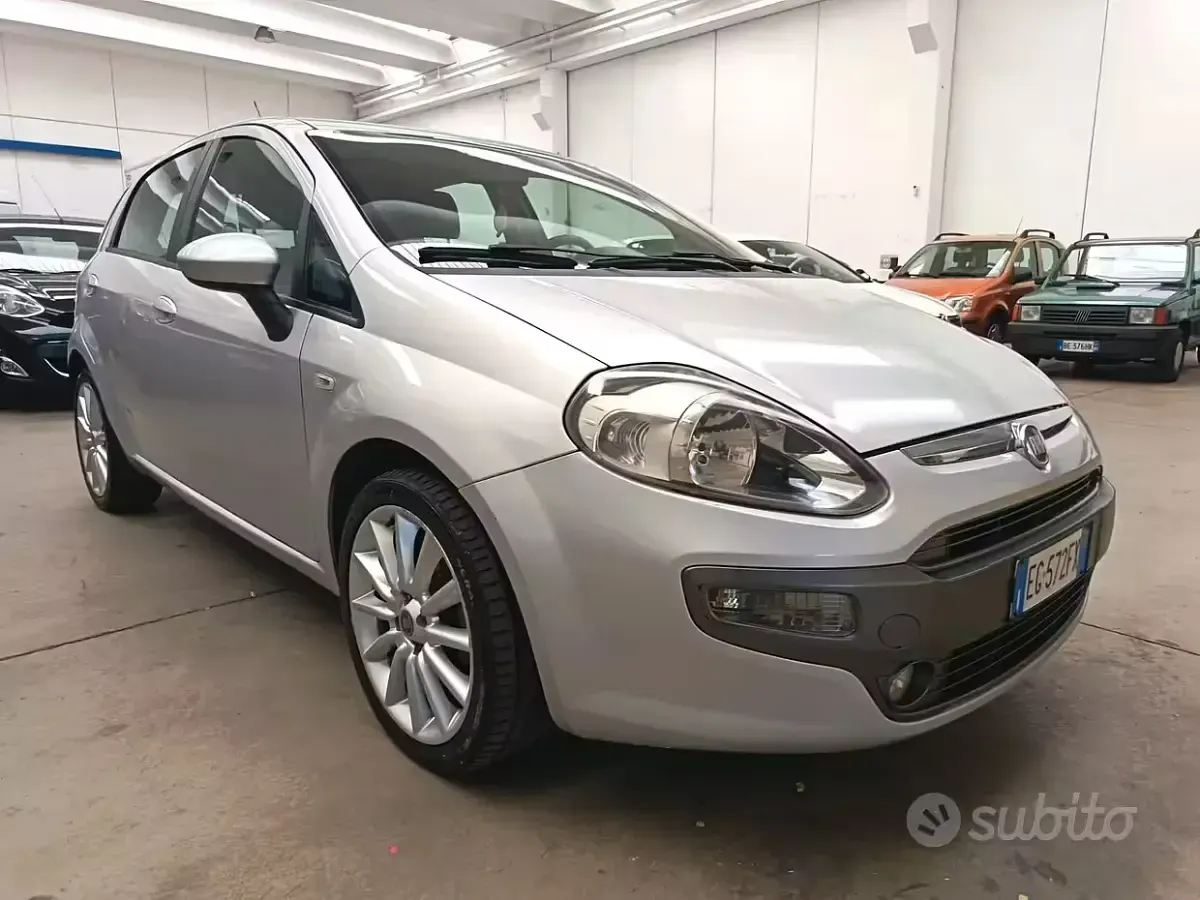 Usata Fiat Punto Evo Emotion 95 CV (69 kW) 2011 Argento Utilitaria