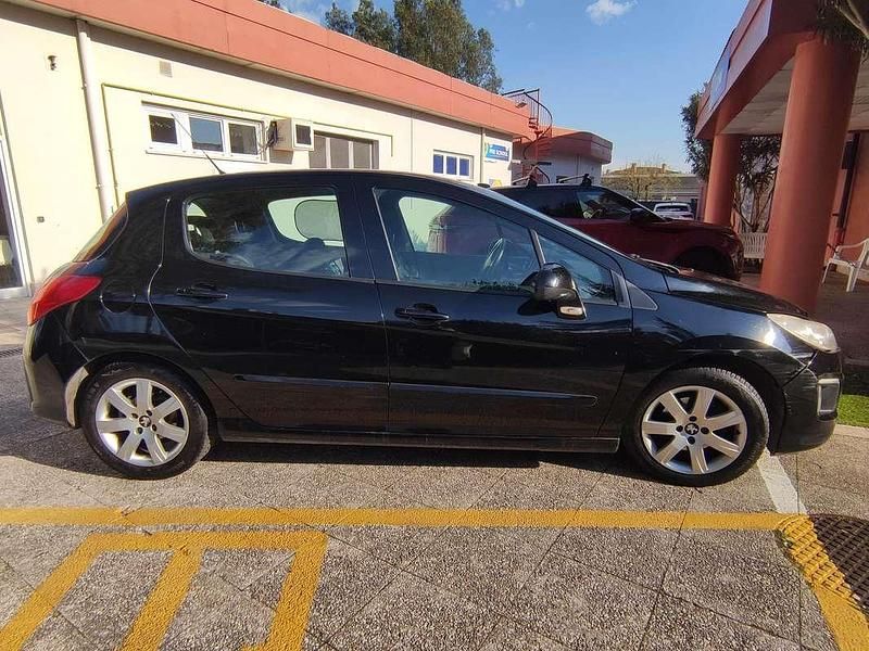 Usata Peugeot 308 Active 92 CV (67 kW) 2012 Nero Berlina