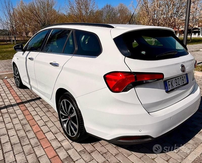 Usata Fiat Tipo Lounge 120 CV (88 kW) 2017 Bianco Station wagon