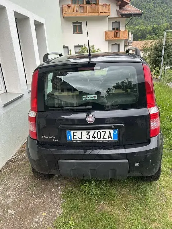 Usata Fiat Panda 4x4 Climbing 69 CV (50 kW) 2011 Utilitaria