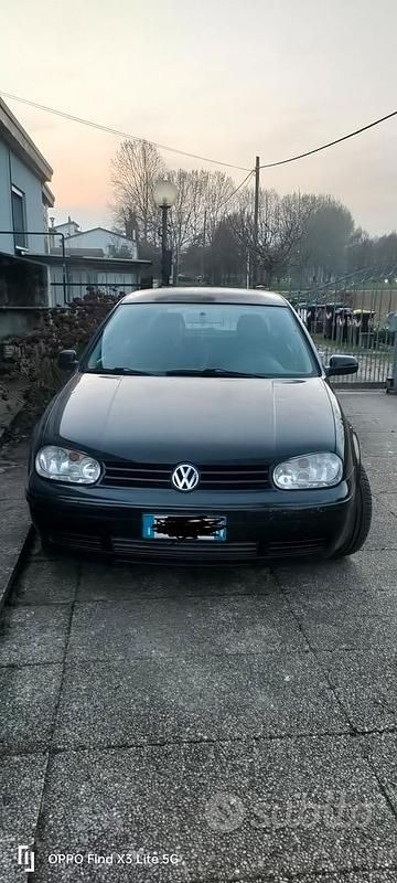 Usata VW Golf IV 2001 Nero Berlina