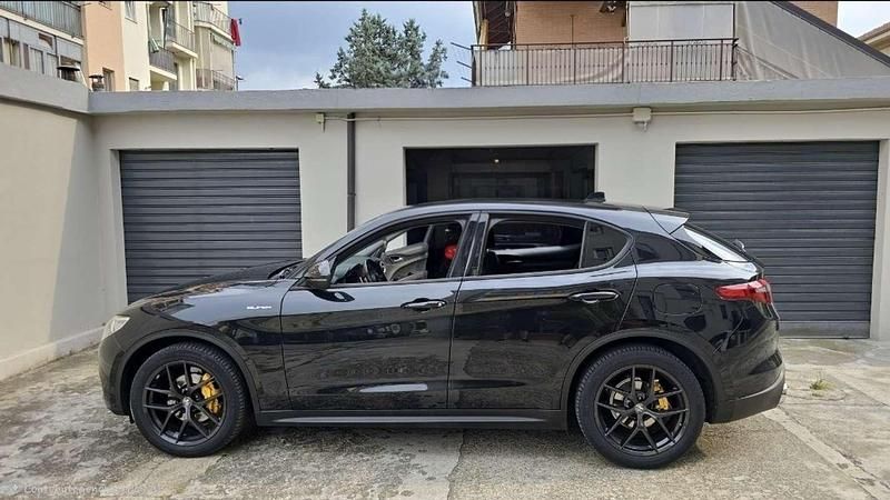 Usata Alfa Romeo Stelvio Super 160 CV (117 kW) 2020 Nero SUV