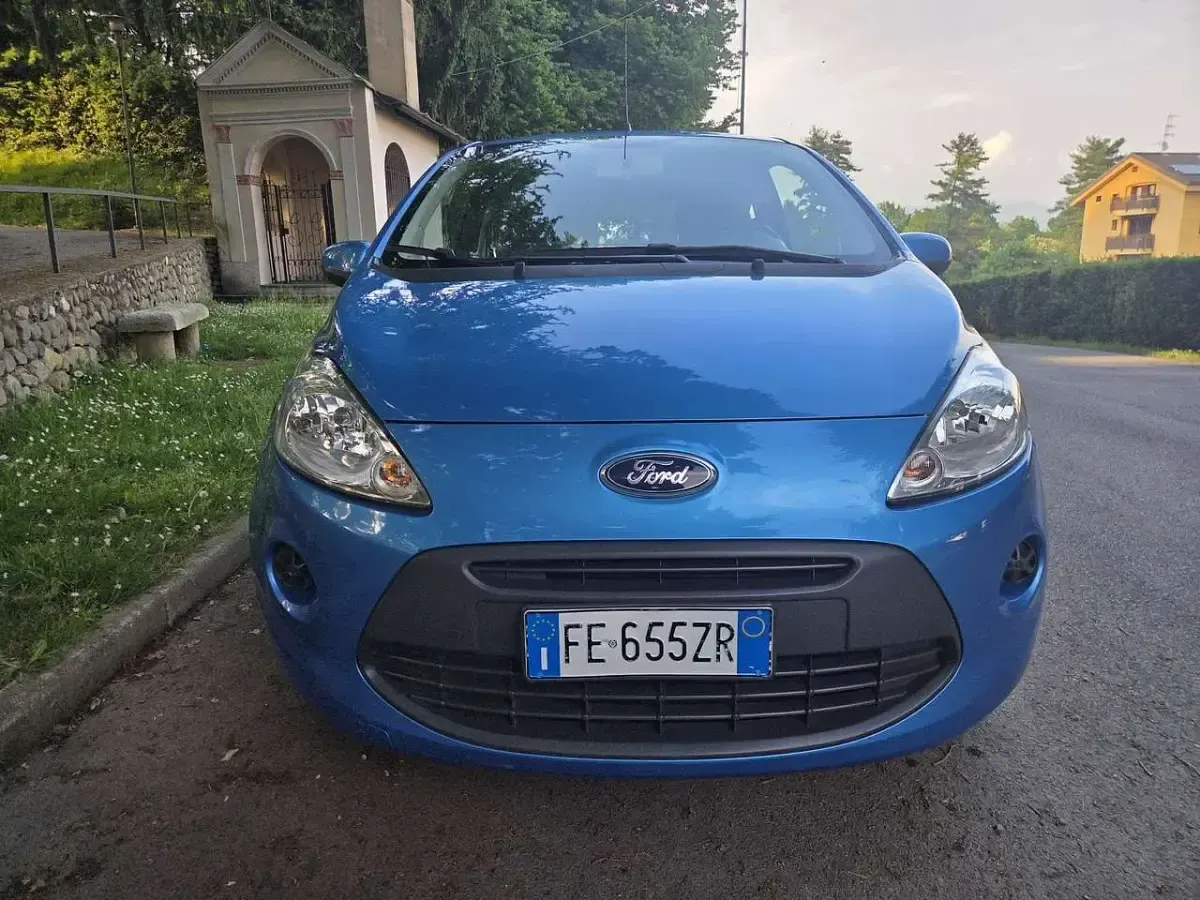 Usata Ford Ka 69 CV (50 kW) 2016 Blu/azzurro Berlina