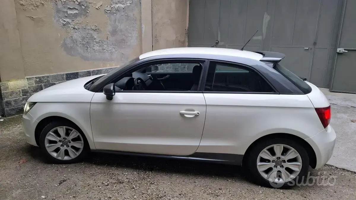 Usata Audi A1 Ambition 105 CV (77 kW) 2012 Bianco Utilitaria