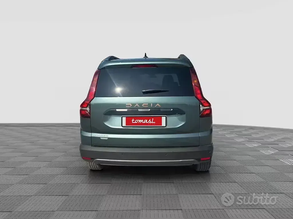 Usata Dacia Jogger Extreme 94 CV (69 kW) 2024 Lichen kaki Monovolume