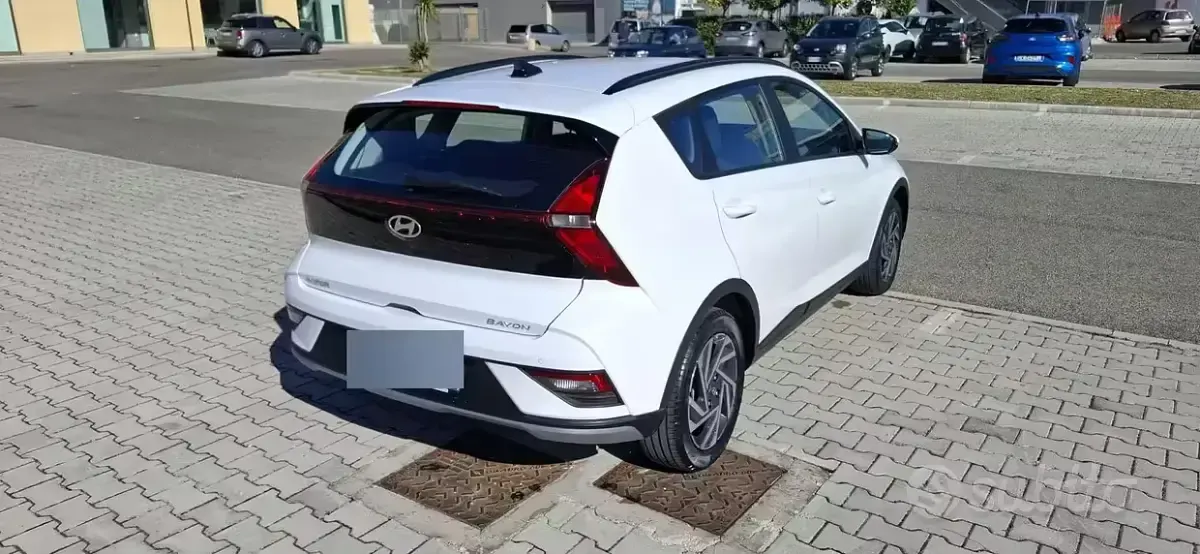 Gebraucht Hyundai Bayon 79 PS (58 kW) 2024 Weiß SUV