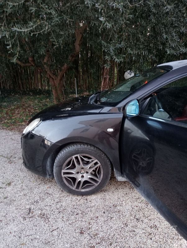 Usata Alfa Romeo MiTo 120 CV (88 kW) 2012 Nero Utilitaria