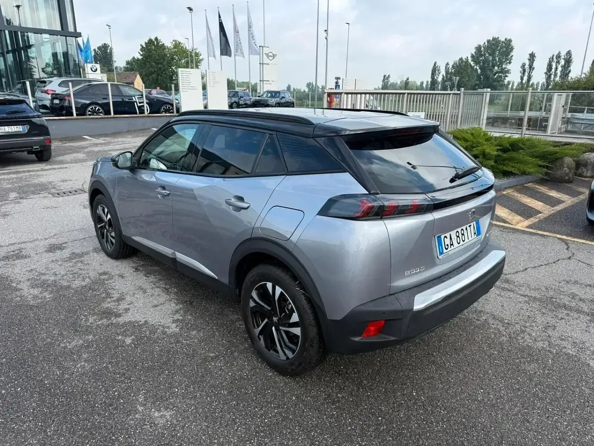 Usata Peugeot 2008 GT-line 102 CV (75 kW) 2020 Grigio SUV