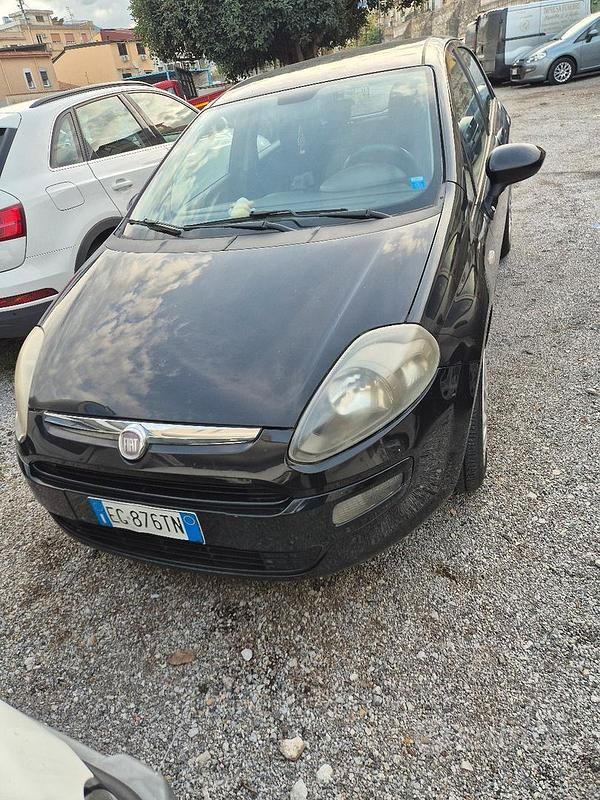 Usata 2012 Fiat Punto Evo Due volumi | 4300 € (Super prezzo) - Immagine 1/4