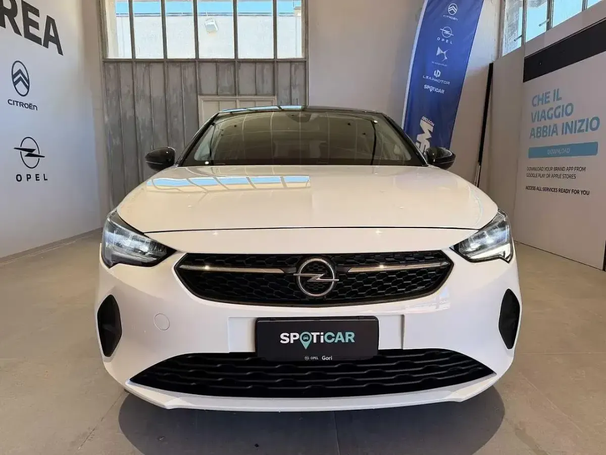 Usata Opel Corsa Design & Tech 75 CV (55 kW) 2023 Bianco Utilitaria