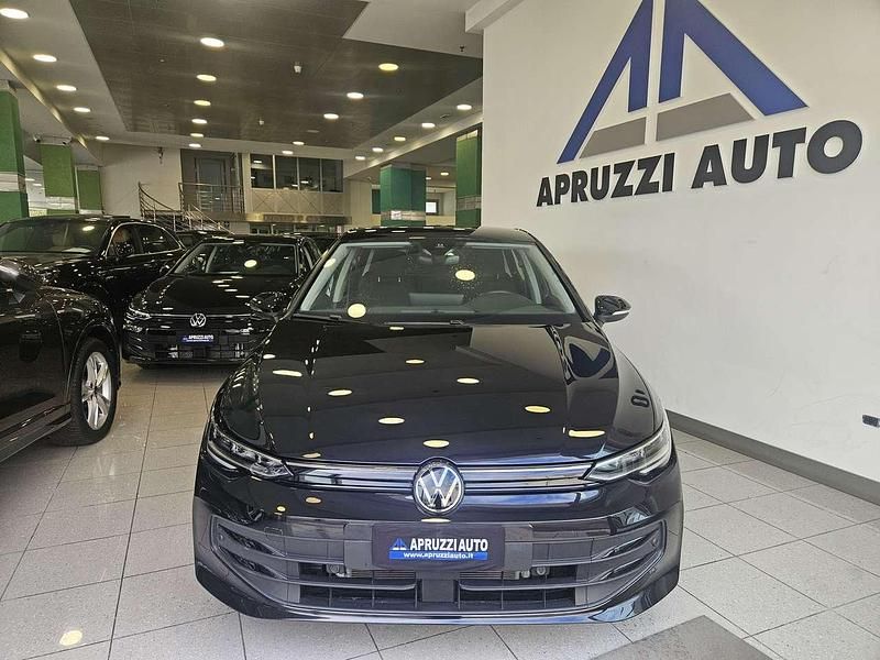 Usata VW Golf VIII Life 116 CV (85 kW) 2025 Nero Berlina