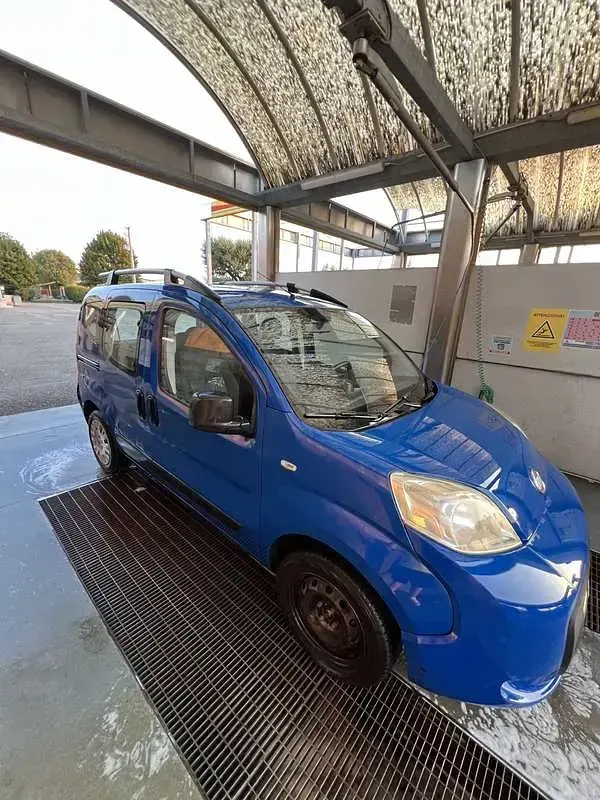 Usata Fiat Qubo Active 69 CV (50 kW) 2011 Blu/azzurro Monovolume