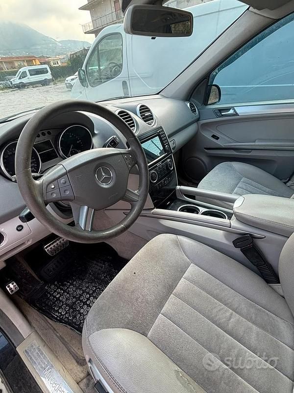 Usata Mercedes ML320 2006 Blu SUV
