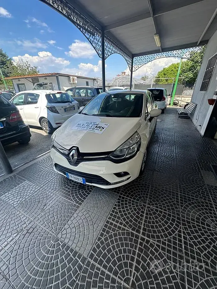 Usata Renault Clio IV 90 CV (66 kW) 2017 Beige Berlina
