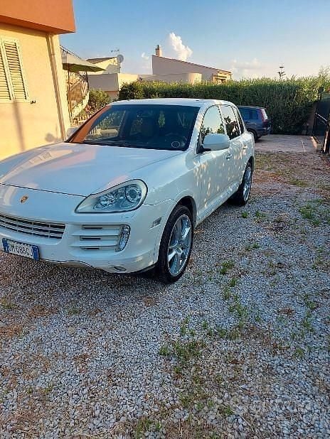 Usata Porsche Cayenne 2008 Bianco SUV