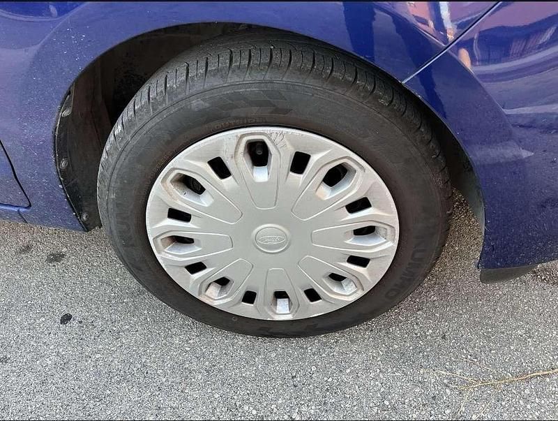 Usata Ford Ka 71 CV (52 kW) 2018 Blu/azzurro Berlina