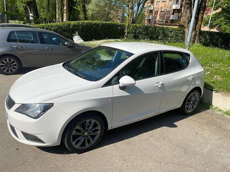 Usata Seat Ibiza 75 CV (55 kW) 2015 Bianco Berlina