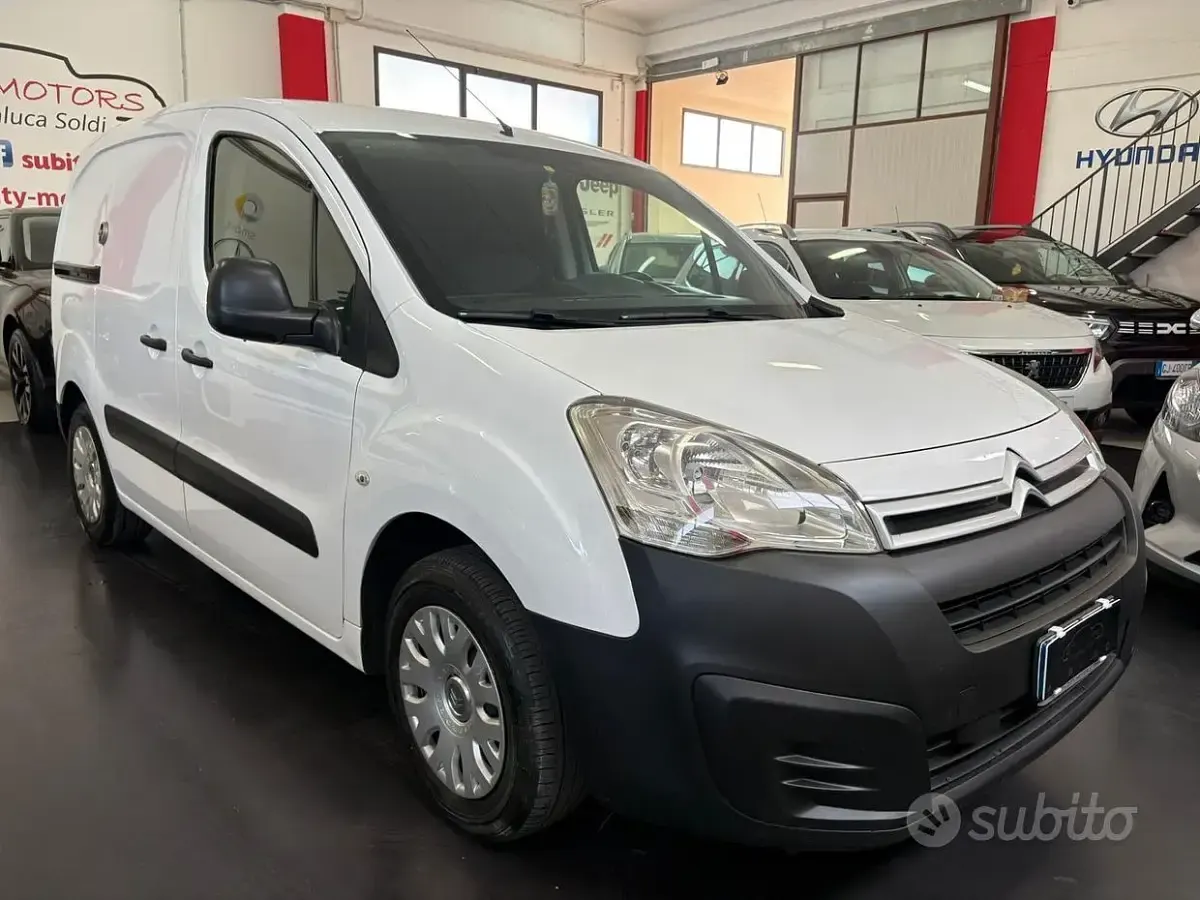 Usata Citroën Berlingo 99 CV (72 kW) 2017 Bianco Monovolume