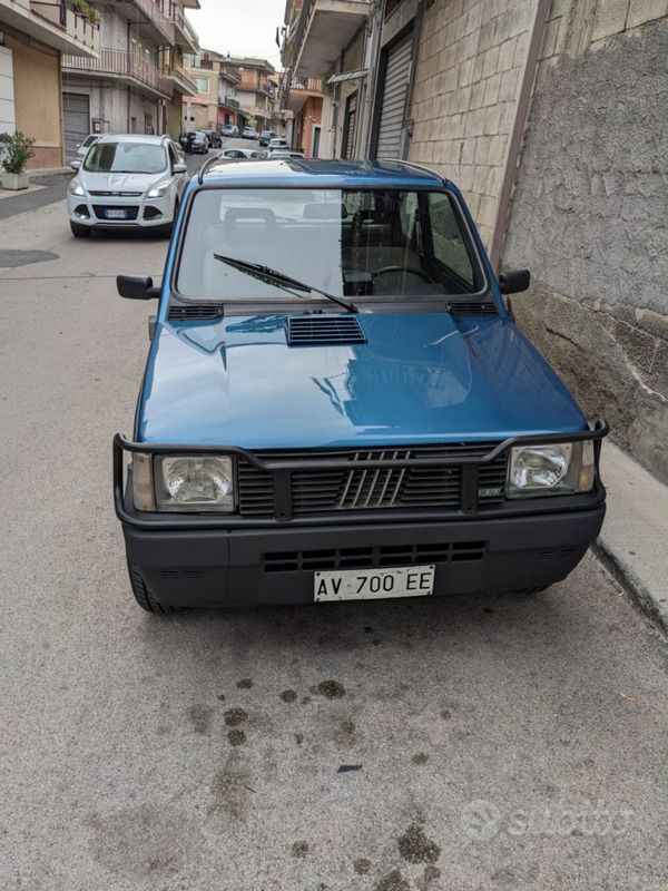 Usata Fiat Panda 4x4 50 CV (36 kW) 1989 Blu Utilitaria