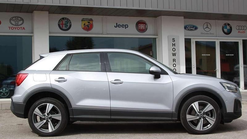 Usata Audi Q2 Admired 150 CV (110 kW) 2021 Argento SUV